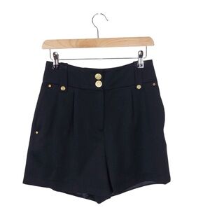Holland Cooper - High Waist Black Shorts with Tailored Fit